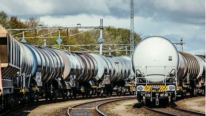 Tank wagons stand on siding