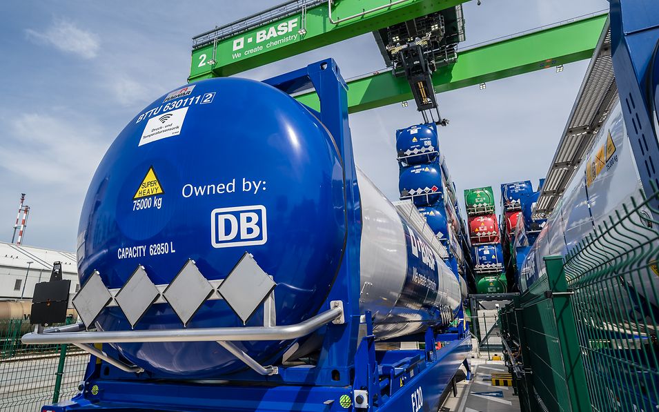 45-foot tank containers
